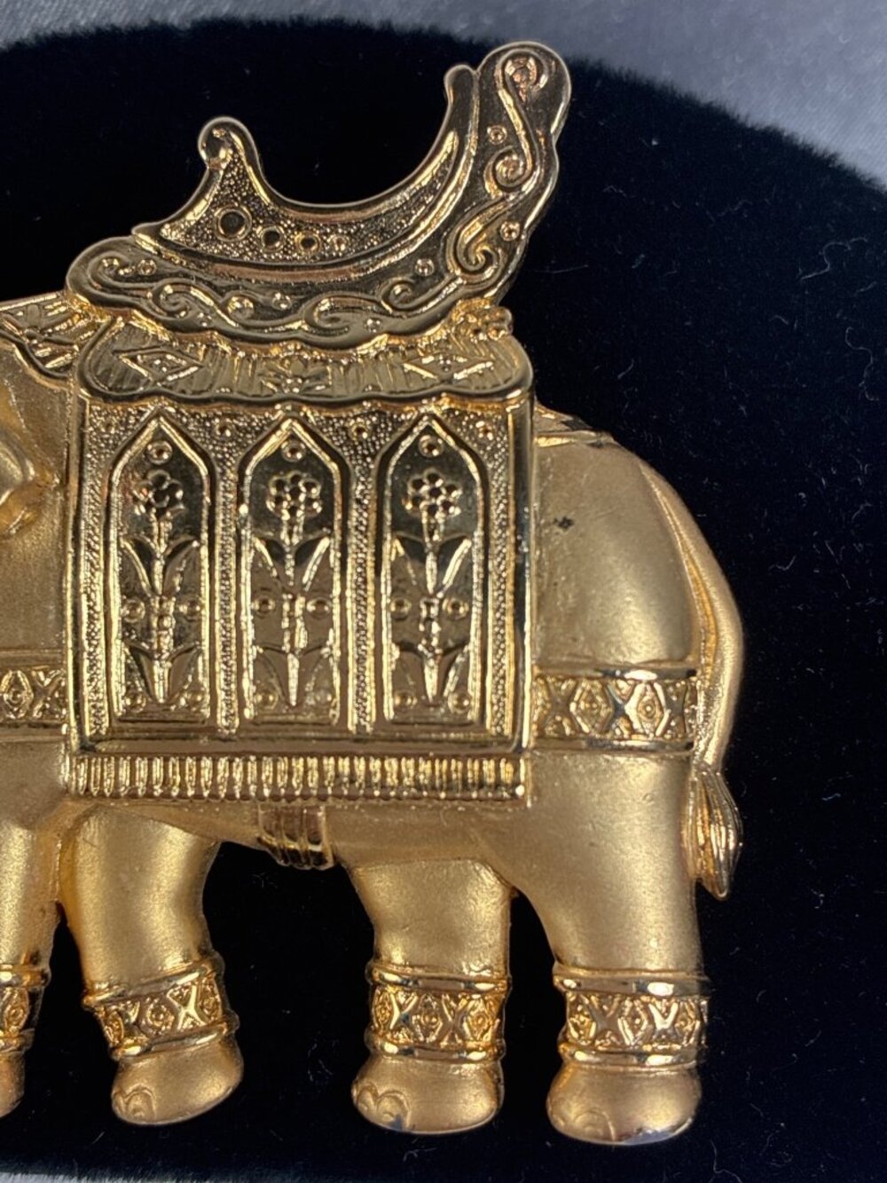 Vintage JJ Jonette Elephant Brooch Gold Tone Indian Howdah Figural Pin - Picture 6 of 8